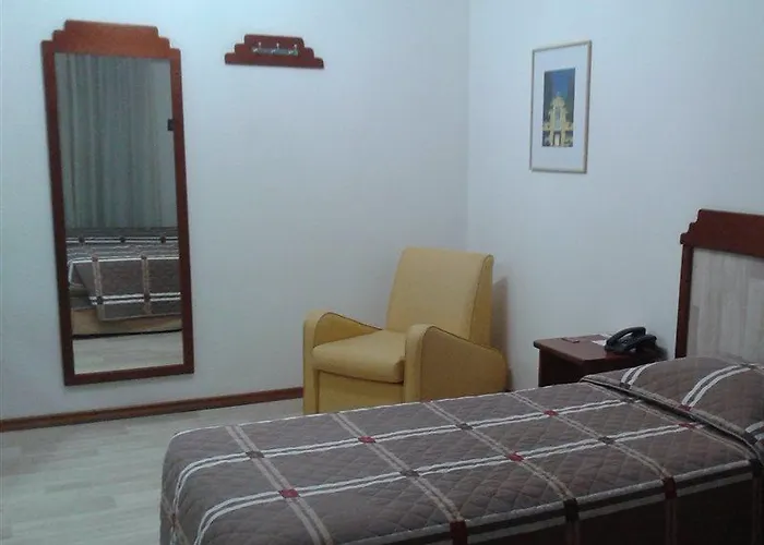 Hotel Collins Trade 3*
