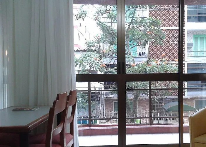 Collins Trade Hotel 3*