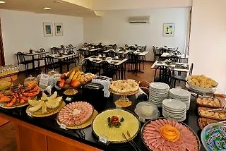 Hotel Collins Trade 3*