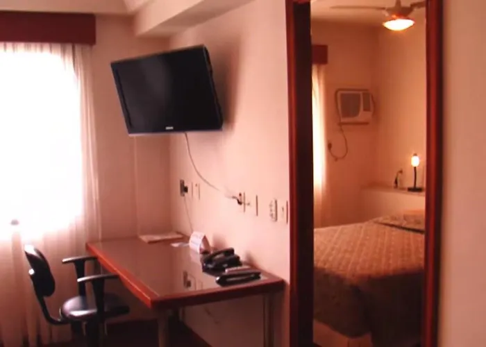 Hotel Collins Trade 3*
