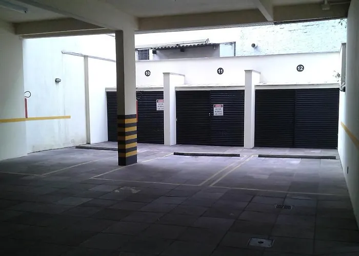 Collins Trade Hotel 3*