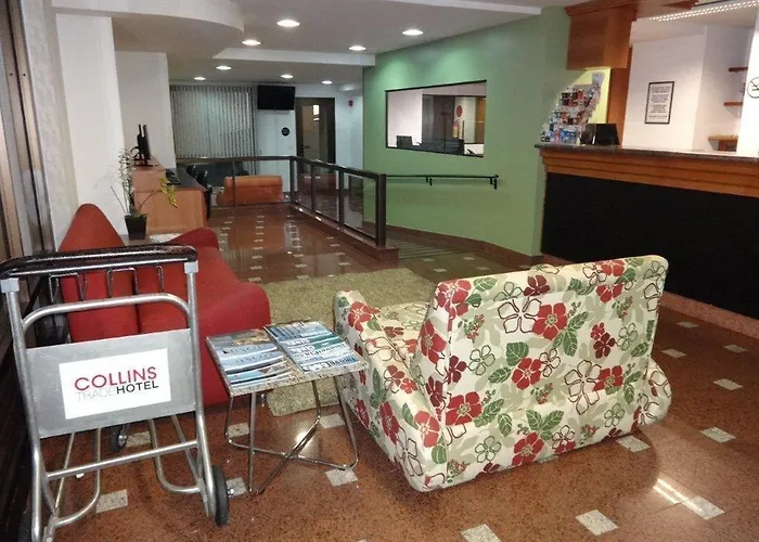 Collins Trade Hotel 3*